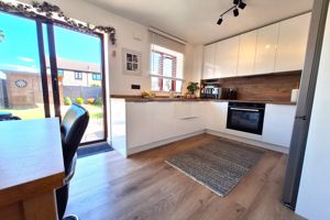 Kitchen/Diner- click for photo gallery